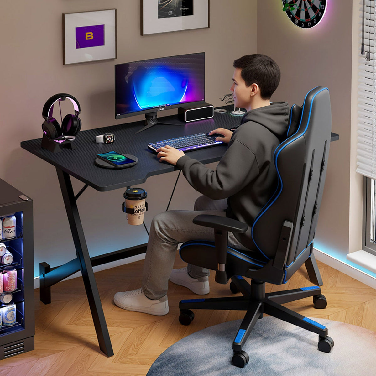 Gaming-Schreibtisch 110 cm mit Getränkehalter und Kabeldurchlass